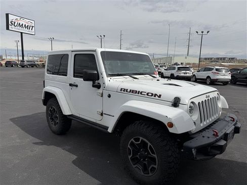 Used 2015 Jeep Wrangler Rubicon AWD/4WD image 2