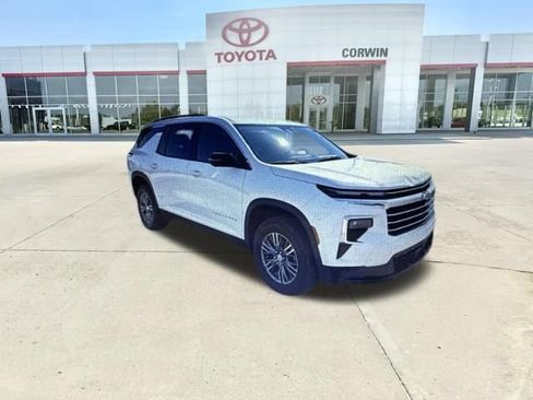 Used 2024 Chevrolet Traverse LT w/ LPO, Floor Liner Package FWD image 22