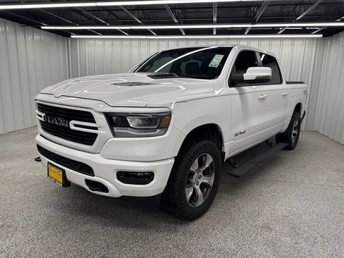 Used 2023 RAM 1500 Laramie AWD/4WD image 3