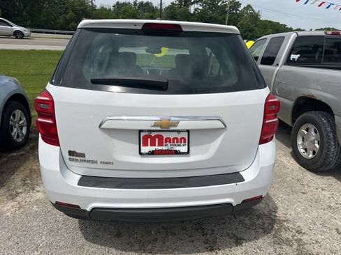 Used 2017 Chevrolet Equinox LS AWD/4WD image 4