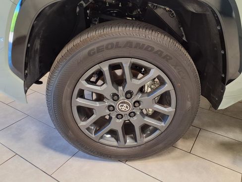 Used 2026 Toyota Tundra Platinum AWD/4WD image 31