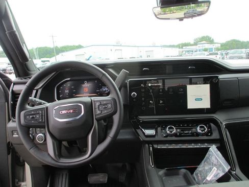 New 2026 GMC Sierra 2500 AT4X AWD/4WD image 17