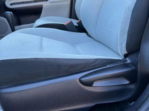 Used 2012 Toyota Prius C One image 17