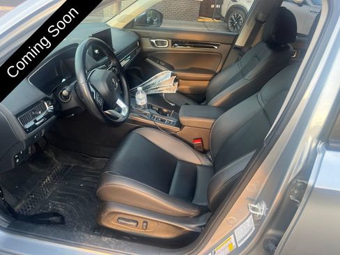 Used 2024 Honda Civic Touring image 9