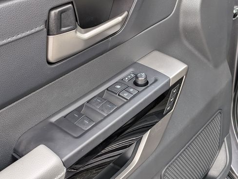 Used 2025 Toyota Tundra Limited AWD/4WD image 20