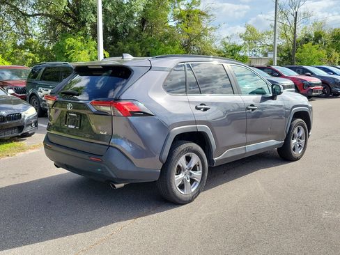 Used 2022 Toyota RAV4 XLE image 6