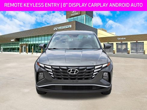 Used 2023 Hyundai Tucson SE FWD image 2