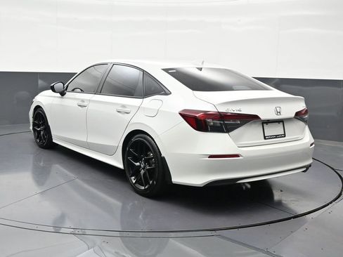 Used 2025 Honda Civic Sport image 3