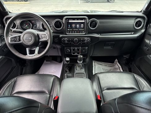 Used 2023 Jeep Wrangler Unlimited Sahara w/ Cold Weather Group AWD/4WD image 40