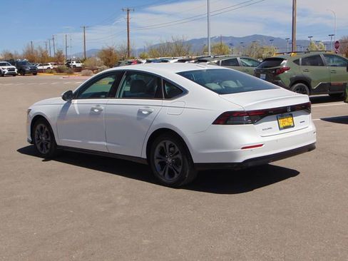 Certified 2025 Honda Accord EX-L image 5