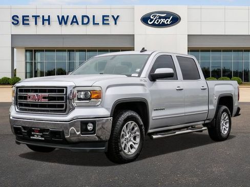 Used 2015 GMC Sierra 1500 SLE w/ SLE Value Package AWD/4WD image 3