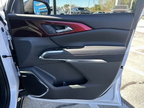 Used 2024 Chevrolet Traverse RS w/ LPO, Floor Liner Package image 10