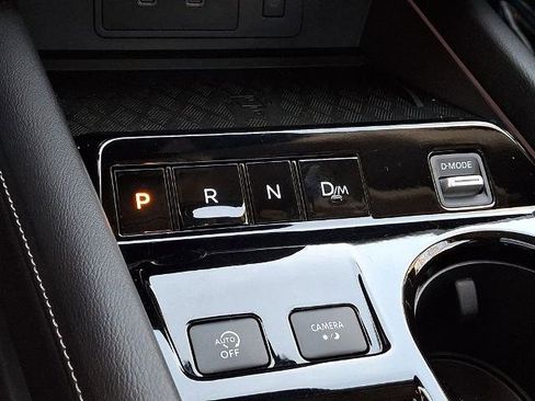 Certified 2025 Nissan Murano SL AWD/4WD image 16