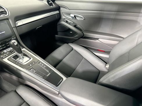 Used 2024 Porsche 718 Cayman RWD image 26