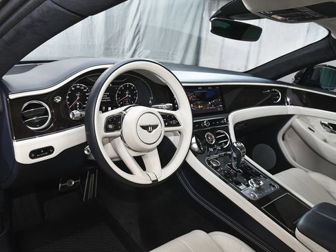 Used 2022 Bentley Continental GT image 22