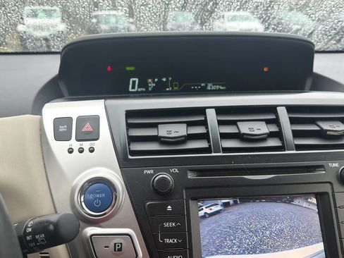 Used 2012 Toyota Prius V Two FWD image 32