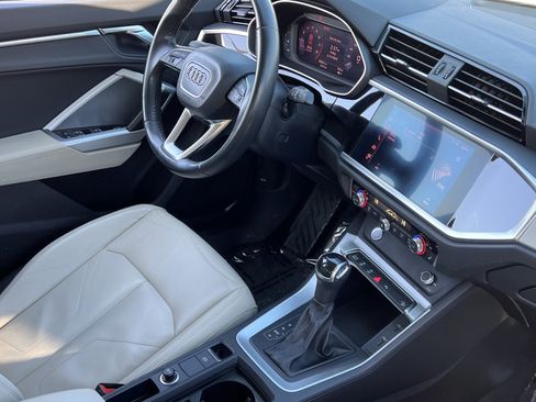 Used 2019 Audi Q3 2.0T Premium w/ Convenience Package image 15