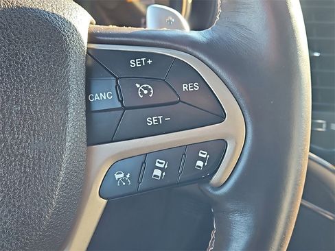 Used 2015 Jeep Grand Cherokee Summit image 30