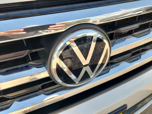 Used 2021 Volkswagen Atlas Cross Sport SE w/ Panoramic Sunroof Package FWD image 30