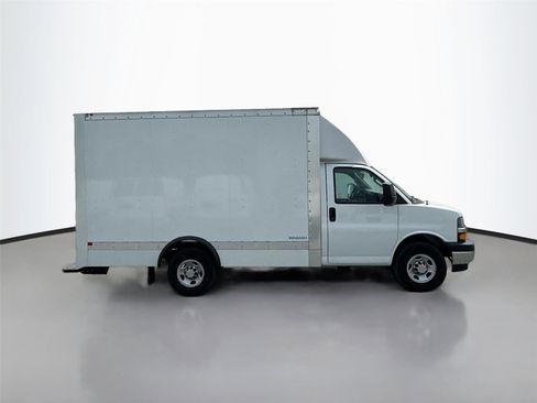 New 2024 Chevrolet Express 3500 w/ Power Convenience Package RWD image 8