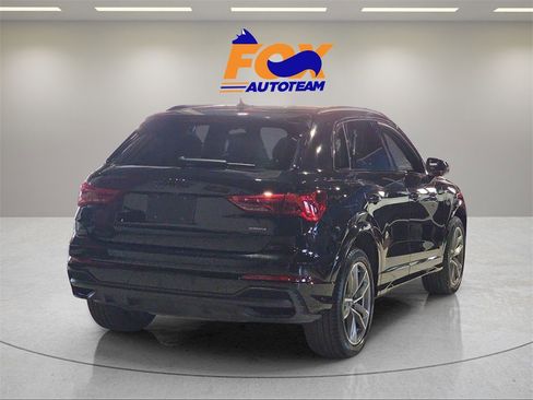 Used 2023 Audi Q3 2.0T Premium w/ Black Optic Sport Package image 5