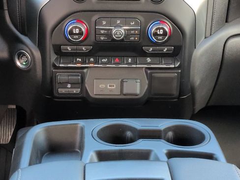 Used 2020 Chevrolet Silverado 1500 RST AWD/4WD image 18