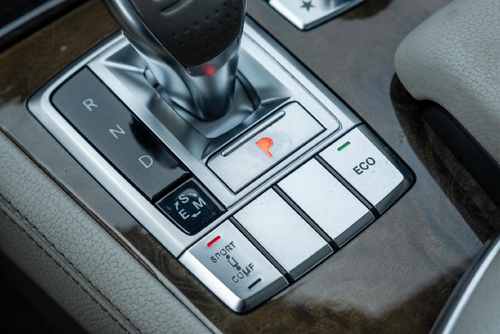 Used 2013 Mercedes-Benz SL 550 w/ Premium Pkg image 19