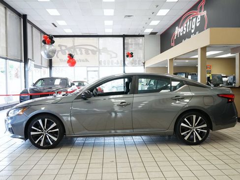 Used 2021 Nissan Altima 2.5 SR FWD image 3