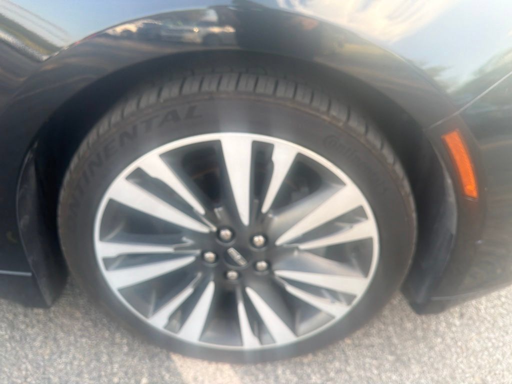 Used 2018 Lincoln MKZ Reserve w/ Climate Package AWD/4WD image 15