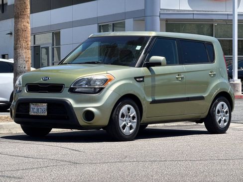 Used 2013 Kia Soul FWD image 7