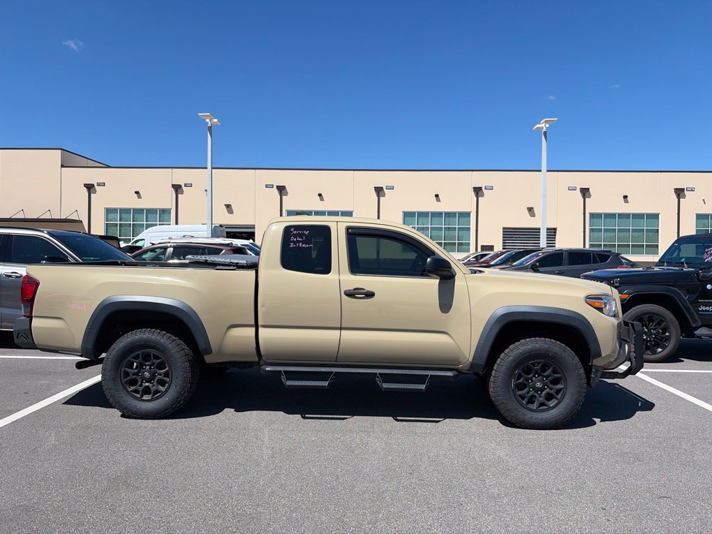 Used 2019 Toyota Tacoma SR w/ SX Package AWD/4WD image 14