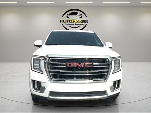 Used 2023 GMC Yukon XL SLT w/ SLT Luxury Package RWD image 2