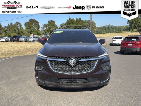 Used 2023 Buick Enclave Avenir w/ Avenir Technology Package AWD/4WD image 10