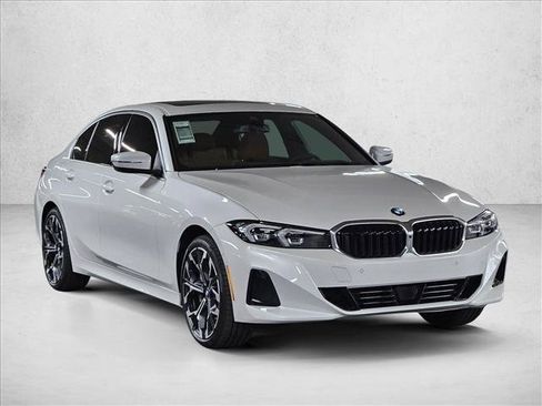 Used 2026 BMW 330i Sedan w/ Premium Package RWD image 3