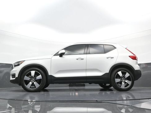 Used 2021 Volvo XC40 T5 Momentum w/ Protection Package Premier AWD/4WD image 23