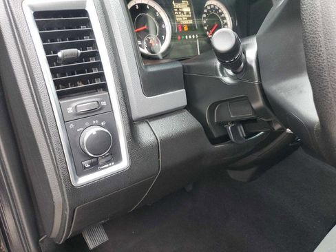 Used 2020 RAM 1500 Classic SLT RWD image 32