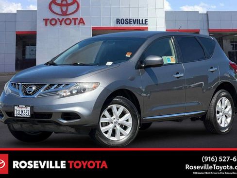 Used 2014 Nissan Murano S FWD image 1