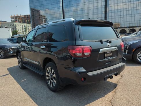 Used 2018 Toyota Sequoia Limited w/ Safety & Convenience Package AWD/4WD image 5