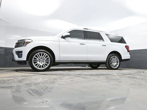 Used 2024 Ford Expedition Max Limited AWD/4WD image 38
