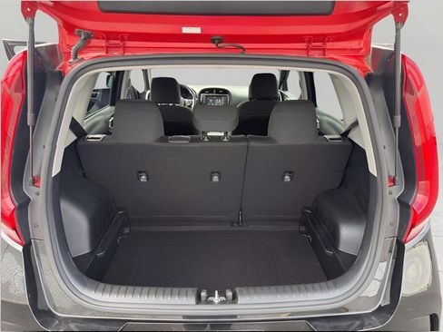 Used 2020 Kia Soul GT-Line FWD image 23