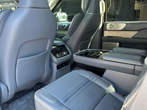 Used 2018 Lincoln Navigator Black Label w/ Cargo Package image 29