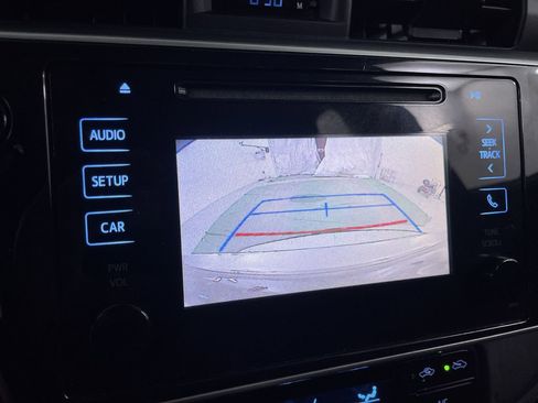 Used 2018 Toyota Corolla SE FWD image 15