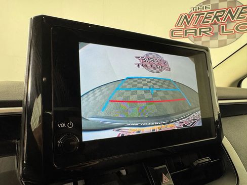 Used 2025 Toyota Corolla LE image 17