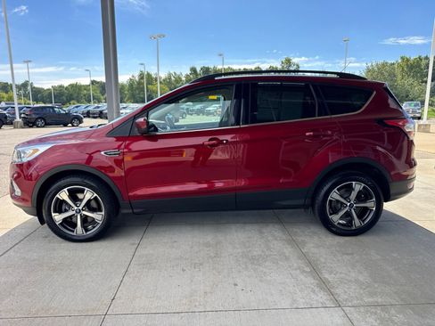 Certified 2017 Ford Escape SE w/ SE Leather Comfort Package AWD/4WD image 4