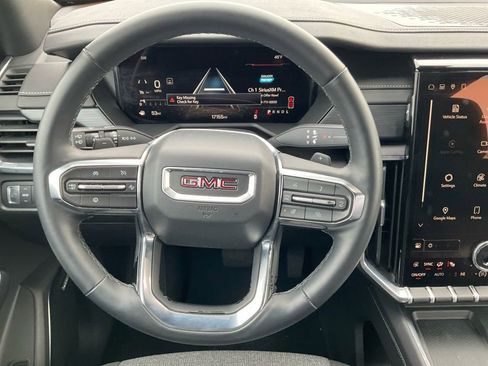 Used 2025 GMC Acadia Elevation image 16