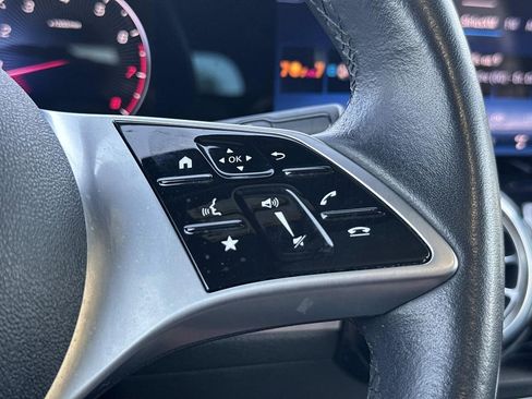 Used 2025 Mercedes-Benz GLB 250 4MATIC image 18