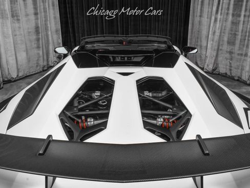 Used 2016 Lamborghini Aventador LP 750-4 Superveloce image 45