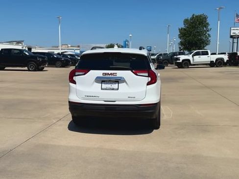 Used 2023 GMC Terrain SLE w/ Driver Convenience Package AWD/4WD image 8