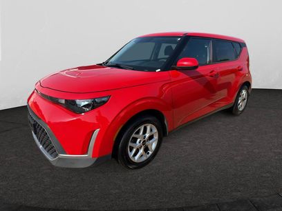 Used 2023 Kia Soul LX w/ LX Technology Package