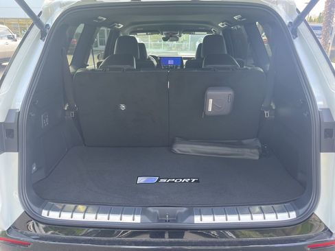 New 2026 Lexus TX 500h AWD image 16